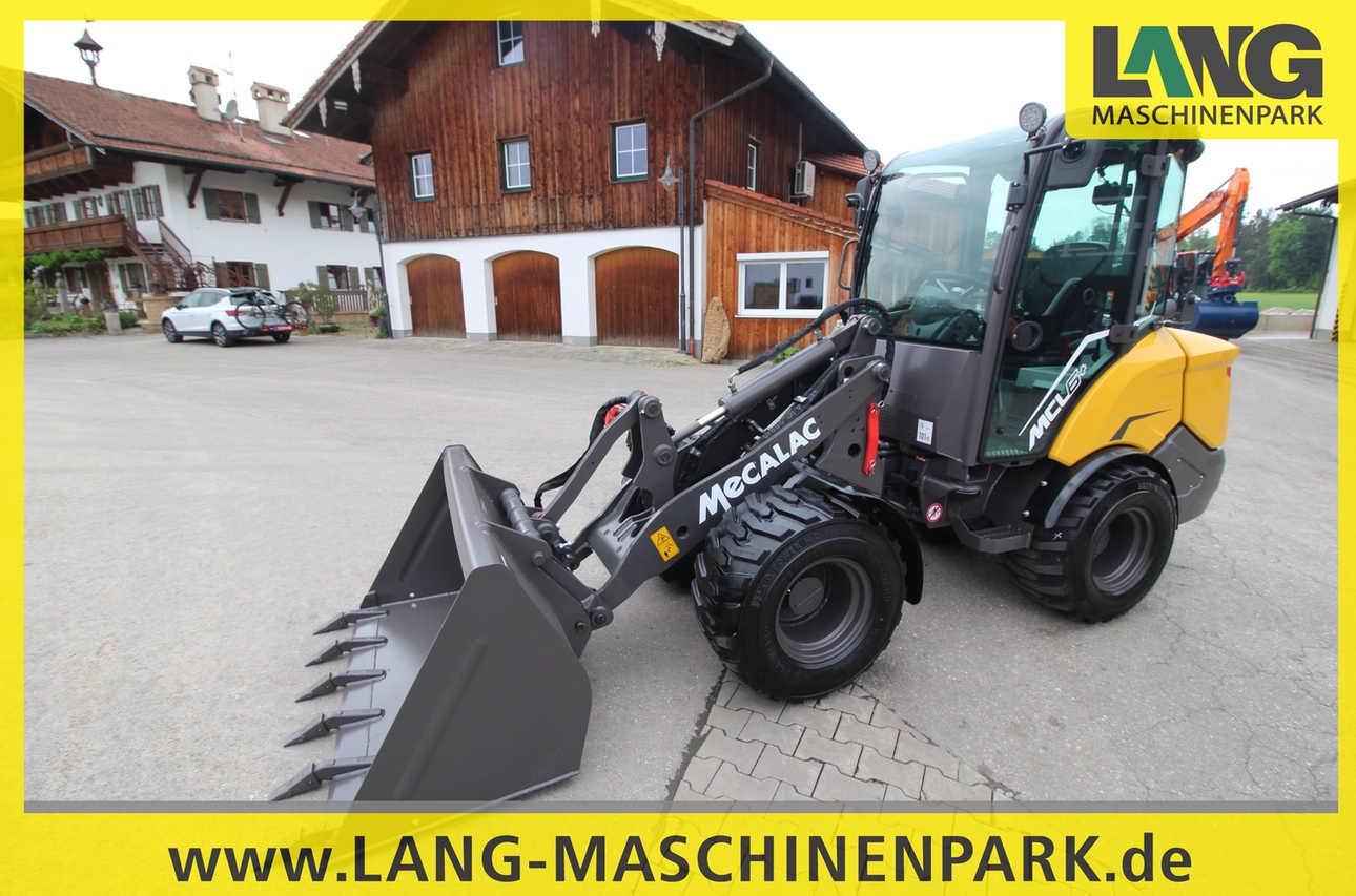 Rad- und Teleskoplader Mecalac MCL6+ inkl. Schaufel & Gabel