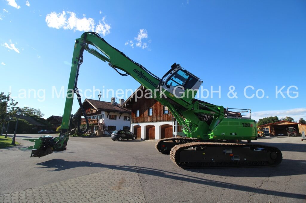 Bagger und Minibagger SENNEBOGEN 728E Fällbagger