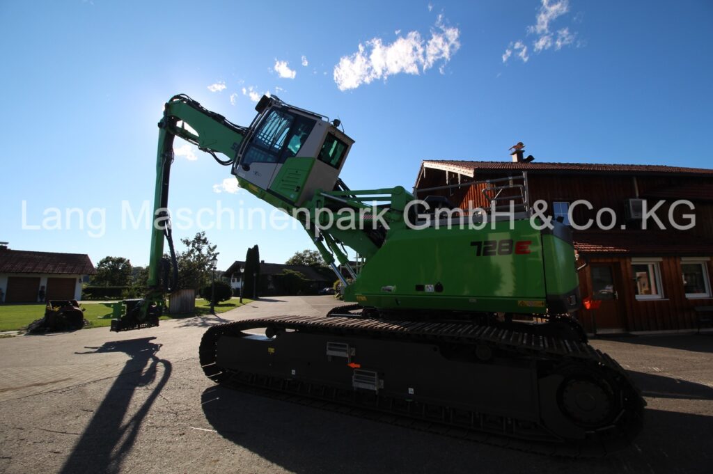 Bagger und Minibagger SENNEBOGEN 728E Fällbagger