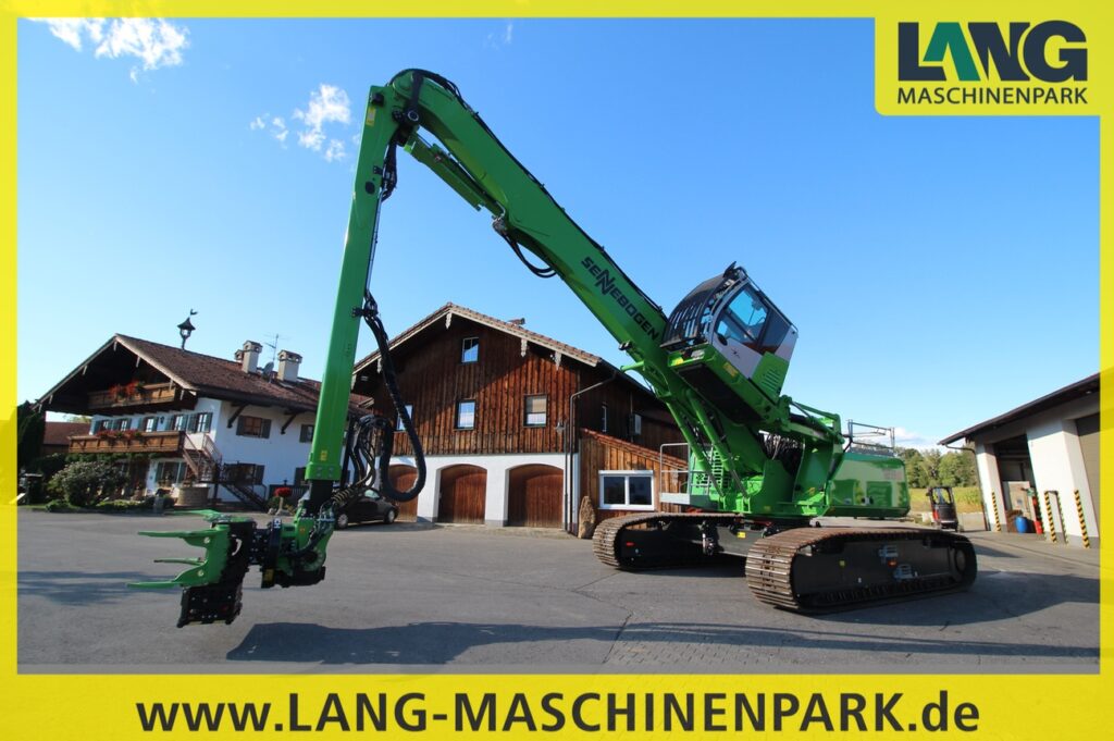 Bagger und Minibagger SENNEBOGEN 728E Fällbagger