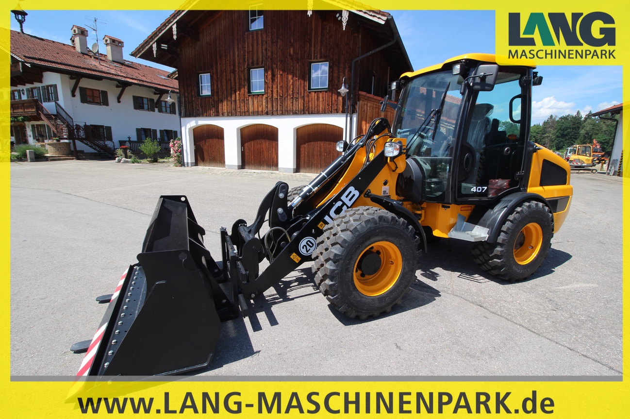 Rad- und Teleskoplader JCB 407 inkl. Schaufel & Palettengabel