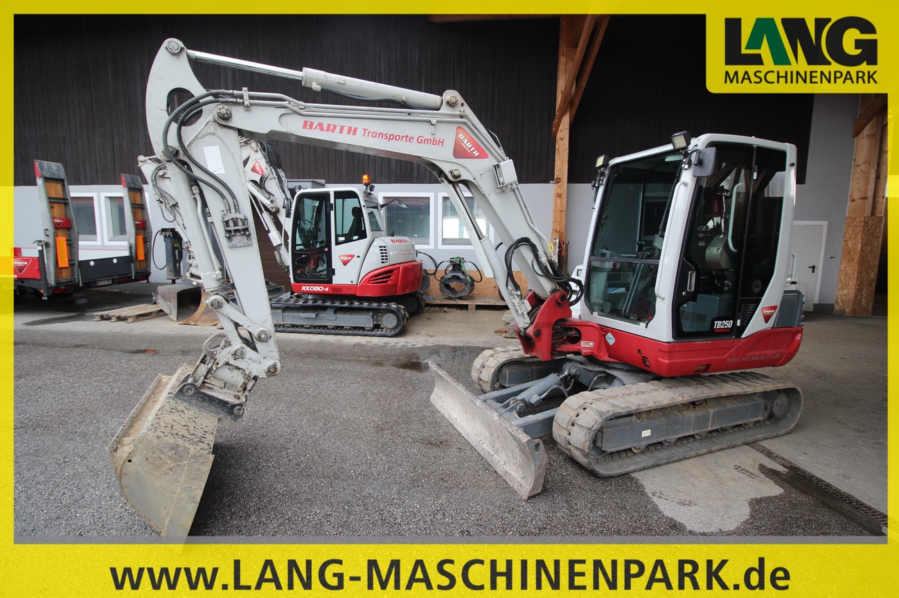 Bagger und Minibagger Takeuchi TB 250 inkl. Powertilt & Löffelset
